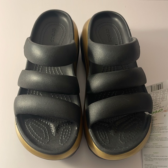 NWT Crocs Mega Crush Metallic Triple Strap Mules. Black & Gold. Size 8 - Picture 9 of 13